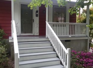 601 S Merritt Mill Rd, Chapel Hill, NC 27516