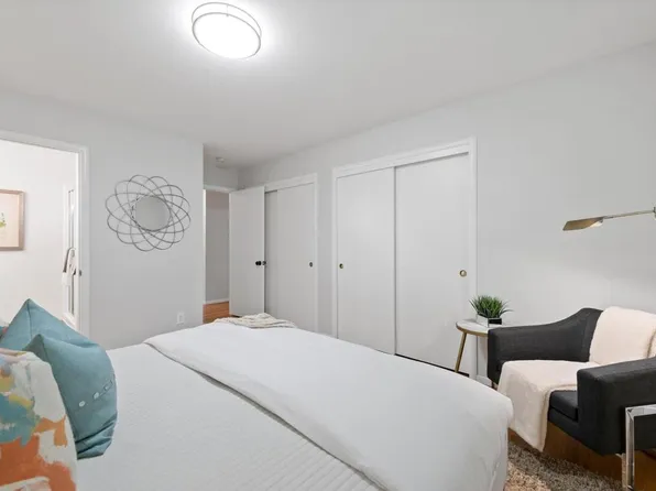 1371 Delfino Way, Menlo Park, CA 94025