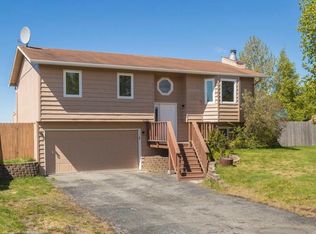 11710 Suncrest Cir, Anchorage, AK 99515