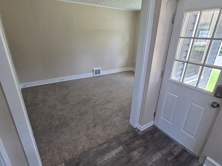 129 Kings Hwy — Photo 9