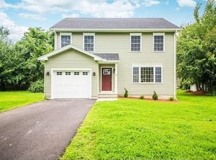 17 Mountainview St, Wilbraham, MA 01095