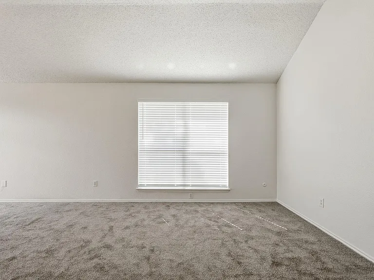 2833 Hidden Springs Dr — Photo 7