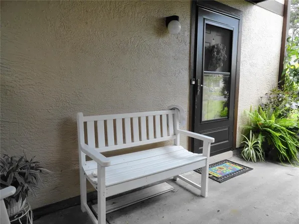 4022 Beaver Ln APT 700B, Pt Charlotte, FL 33952