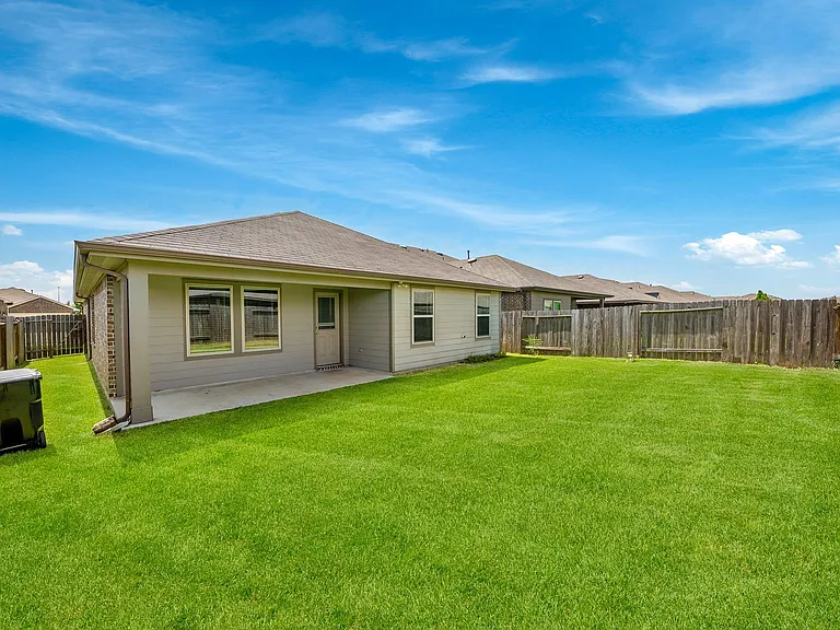7543 Highland Chase Dr — Photo 36