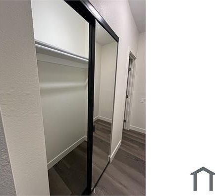 2nd image of 843 13th St APT 4
