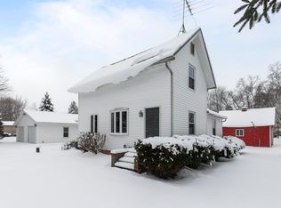 809 River St, Fremont, WI 54940