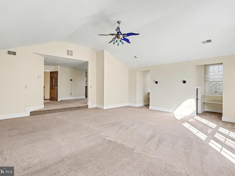 1215 Heritage Hills Dr — Photo 16