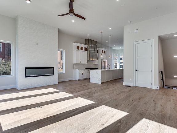 3rd image of 250 E Dallas Rd #126