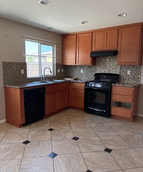 29424 W Camino Ct — Photo 14