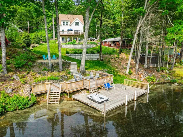 71 Lakeview Drive, Nottingham, NH 03290