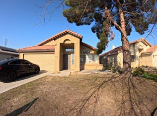 1716 Saint Helens Ave, Bakersfield, CA