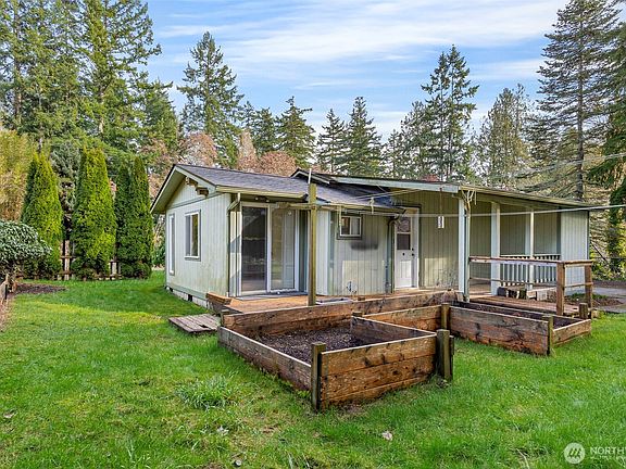 3rd image of 26009 Barrett Road NE