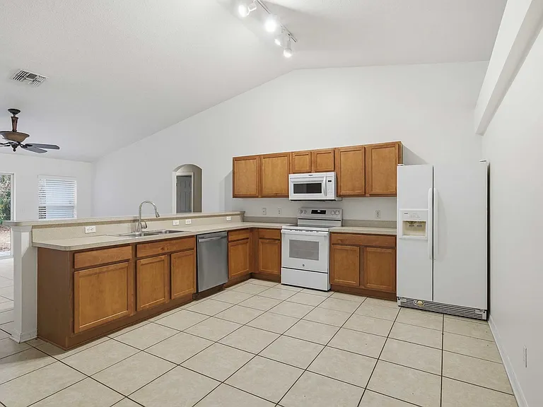 57 Pine Dr — Photo 21