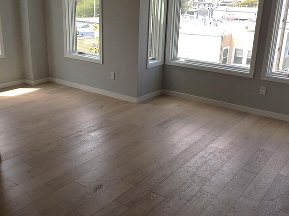 3rd image of 2036 Clement St