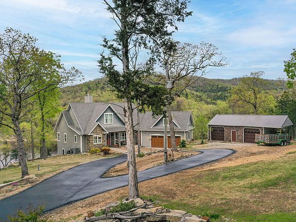 3rd image of 462 Monticello Road