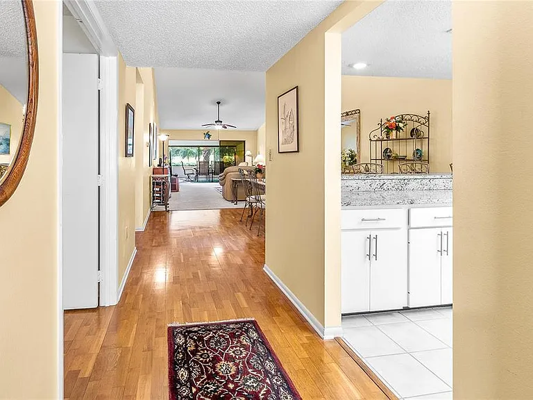 4660 La Jolla Dr — Photo 5