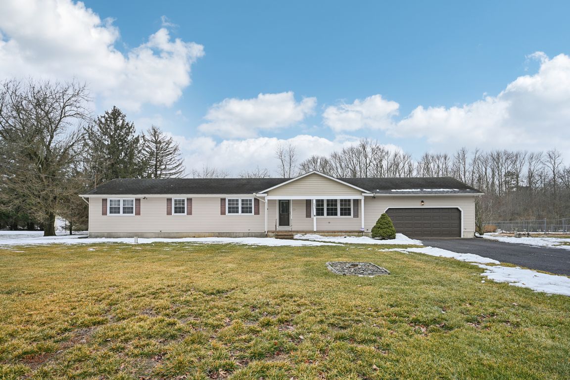 Maple Ave-S1702-001.jpg