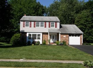 121 Princeton Dr, Exton, PA 19341