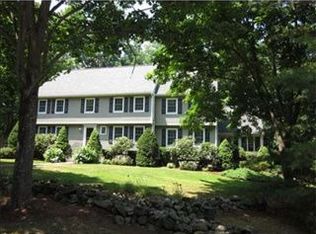 6 Woodbury Ln, North Andover, MA 01845