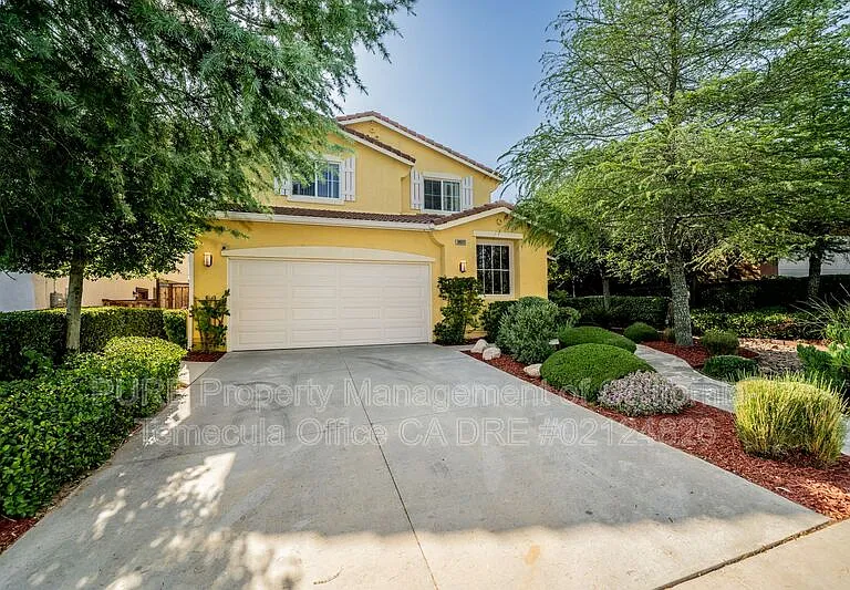 38669 Clearbrook Dr — Photo 2