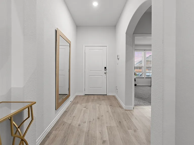 9917 Tacoma Dr — Photo 7
