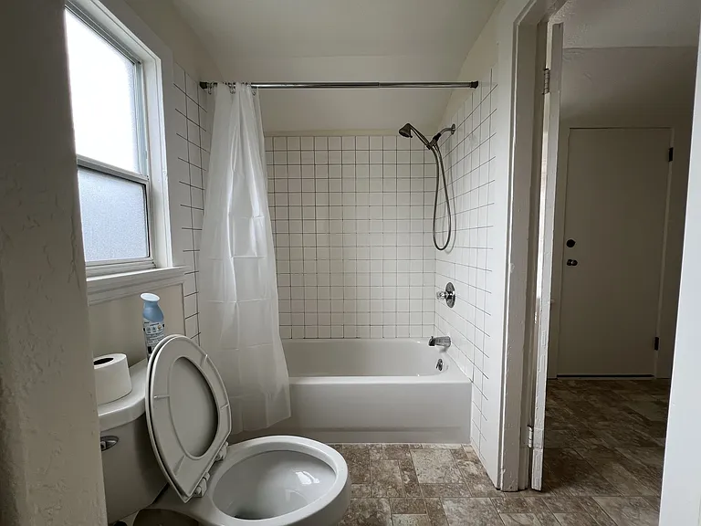 1309 Santa Clara Ave #D — Photo 15
