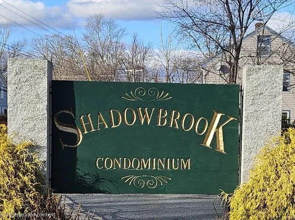 19 Shadowbrook Ln APT 23, Milford, MA 01757