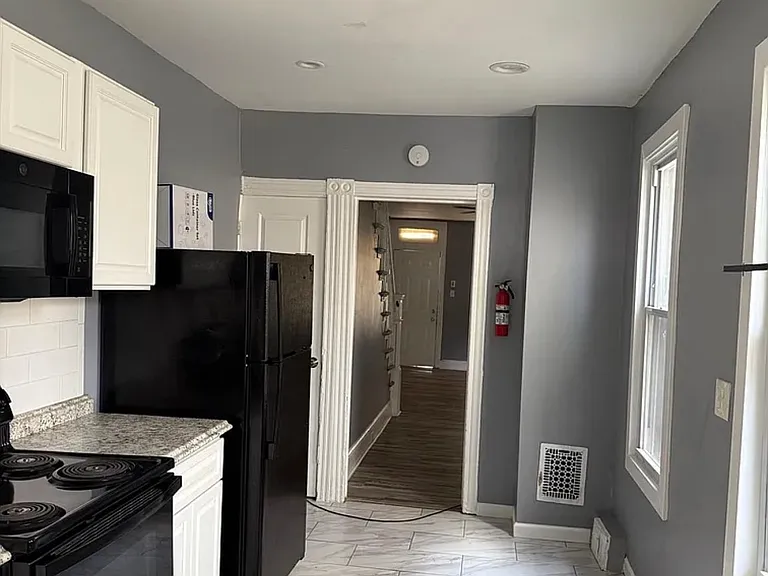 1631 Cotton St — Photo 4