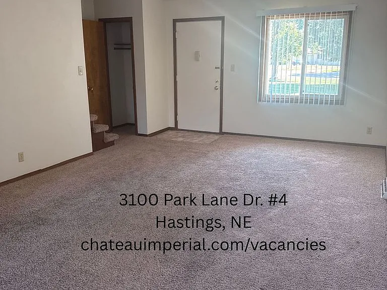 3100 Park Lane Dr — Photo 2