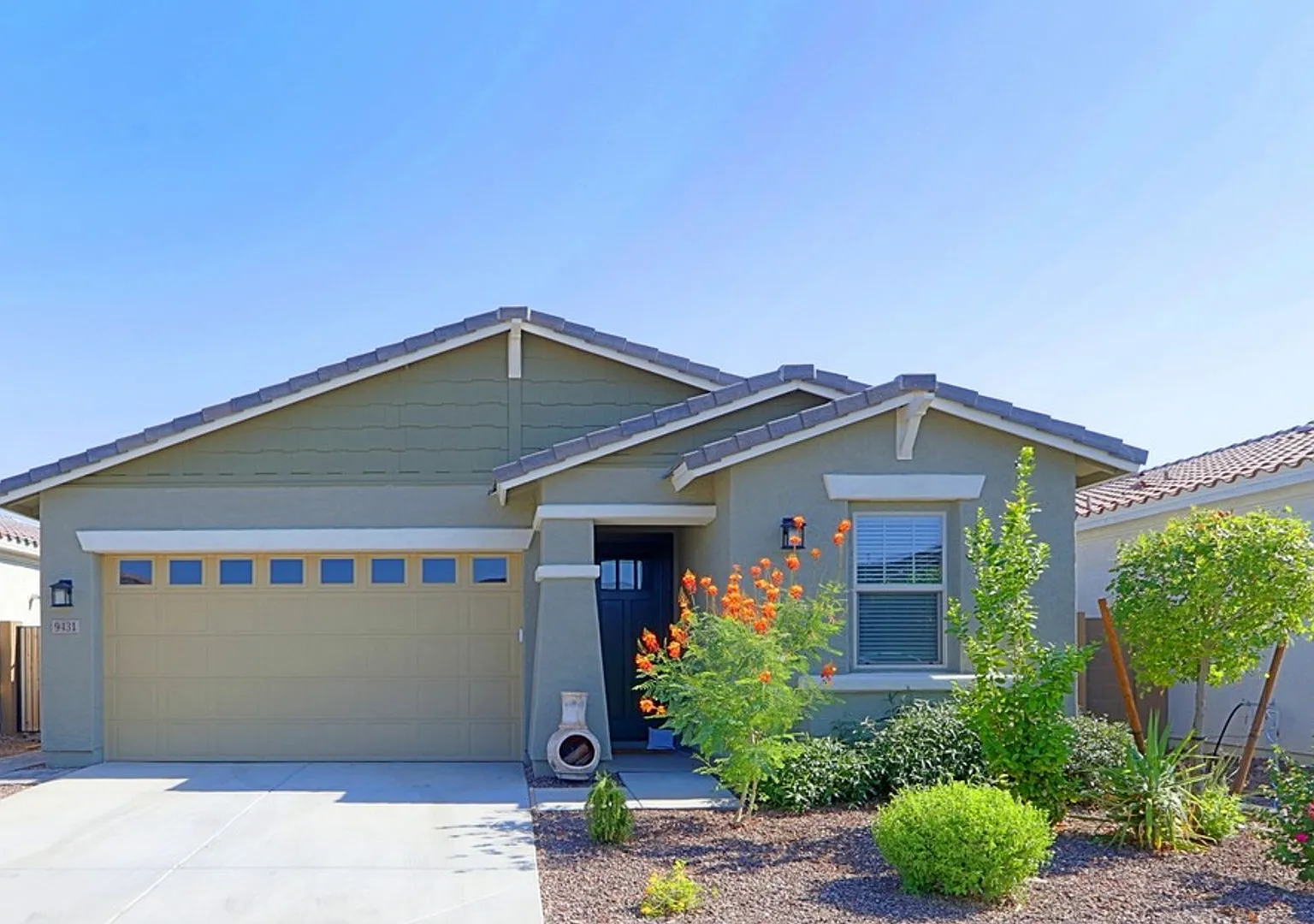 Fully Furnished 4 Bedroom West Valley — Photo 1