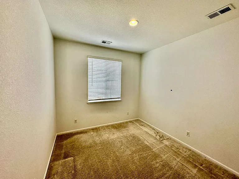 3983 Castle Vista Dr — Photo 22
