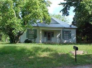 101 E Phillips Dr, Arp, TX 75750