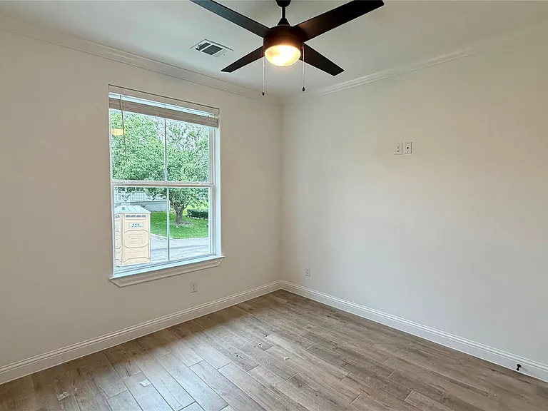 110 Cove — Photo 27