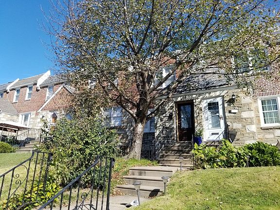 4th image of 155 E Fariston Dr