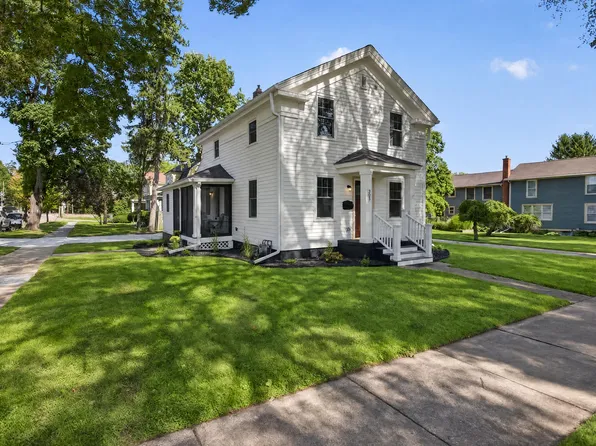 303 E Middle St, Chelsea, MI 48118