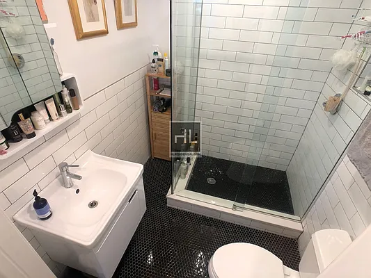 Rented by Highline Residential | media 16