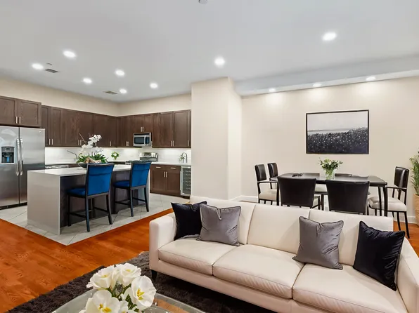 90 Bay Street Landing image 1 of 49