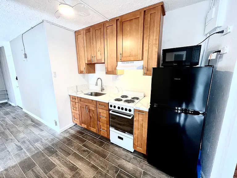 417 Namahana St #17 — Photo 2