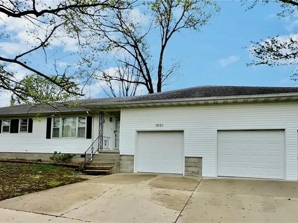 1201 S 1st St, El Dorado Springs, MO 64744