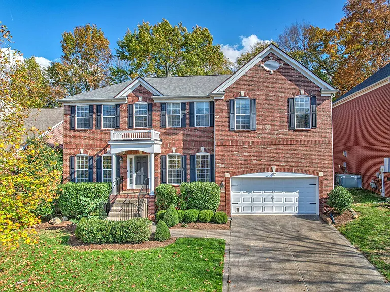 1266 Bridgeton Park Dr — Photo 2