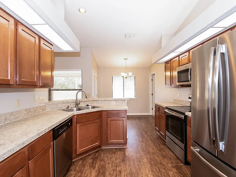 3413 Deerfield Pointe Dr — Photo 8