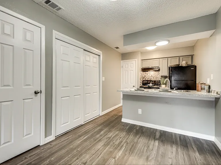 Oak Glen — Photo 12