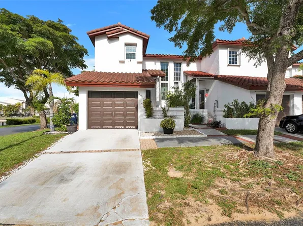 20990 SW 83rd Ave, Cutler Bay, FL 33189