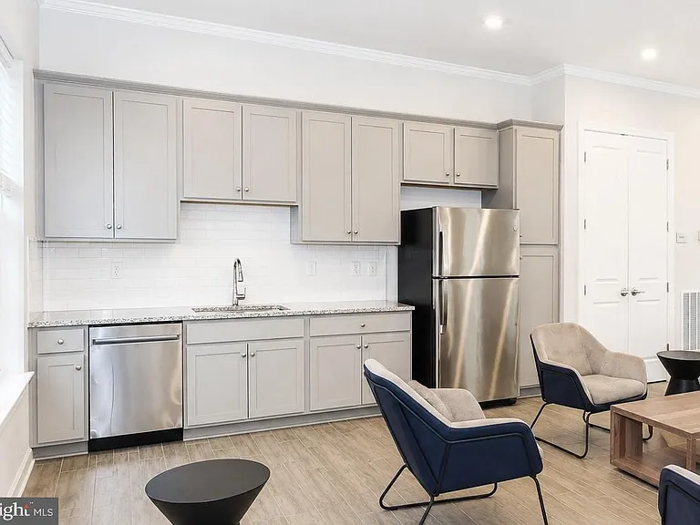 3927 Fair Ridge Dr #303 — Photo 35
