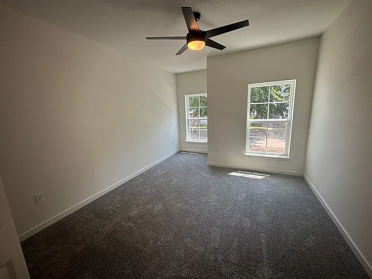 Parkway Heights — Photo 33
