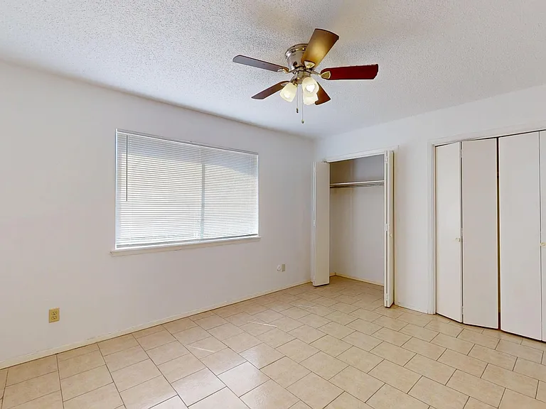 6925 Escondido Dr #B — Photo 13