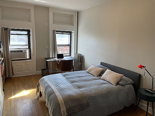 3rd image of 200 W 107th St APT 5A