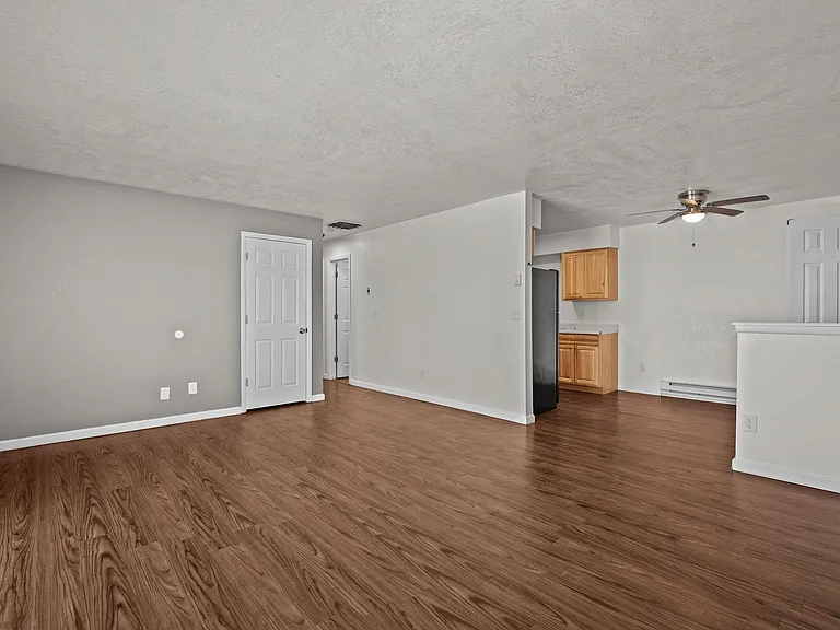 1535 Poplar Dr #10 — Photo 9