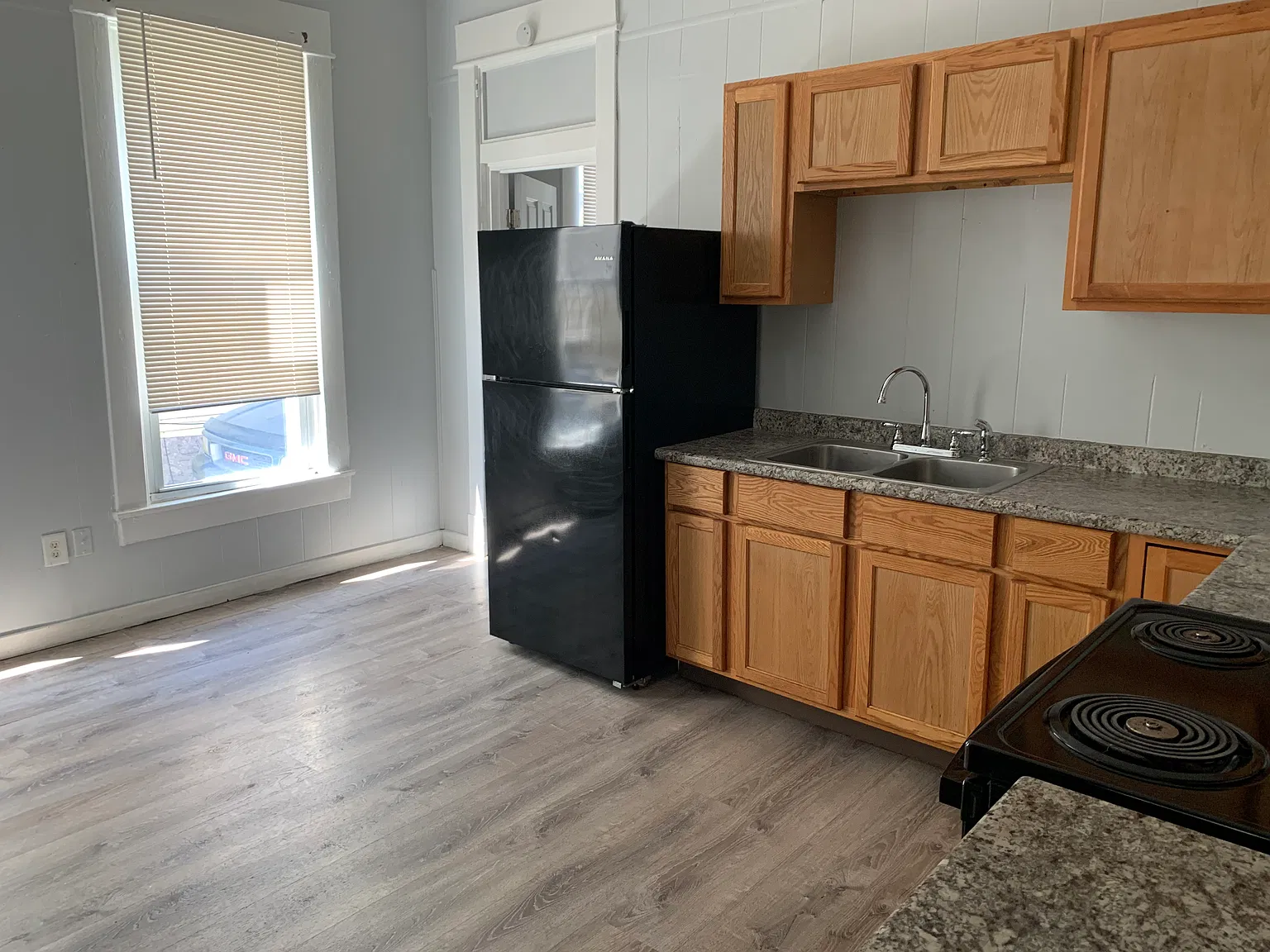 3 bed, 2.5 bath, 1500 sqft, $1,500 — Photo 3