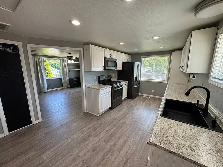 Ashman - 113 S Gardner Rd. — Photo 7